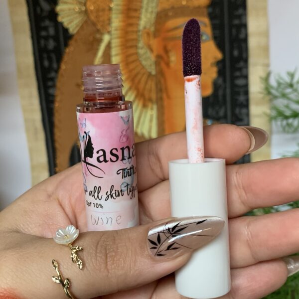 Liquid Matte Tint With Brush – Wine 🍷 التنت الأحمر الغامق بفرشة